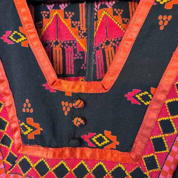 Colourful Long Sleeved Patterned Midi Dress - Picture 3 of 13